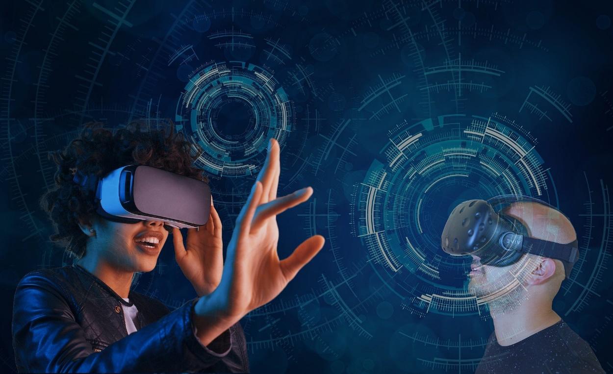 A Guide to The Metaverse: Leveraging the Benefits of Virtual Experiences (VR/AR) For Business Optimization 
